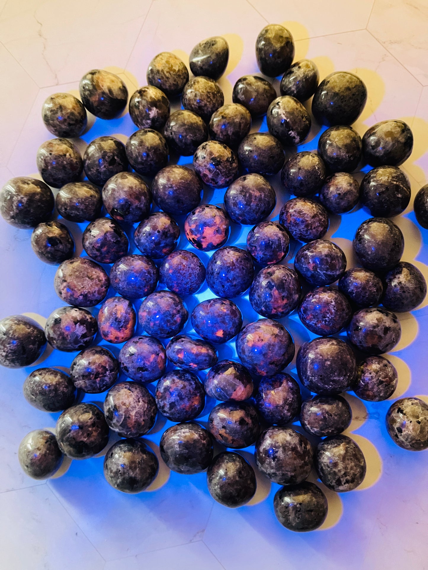 Yooperlite tumble spheres